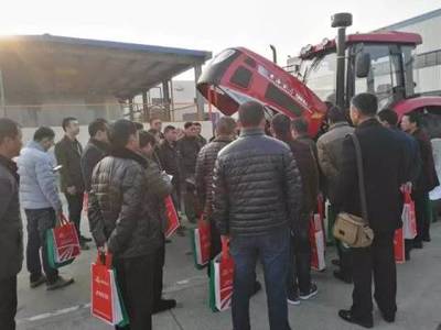 黃海金馬拖拉機(jī)工廠體驗(yàn)活動(dòng) 農(nóng)機(jī)手實(shí)地感受，助力農(nóng)業(yè)機(jī)械銷售